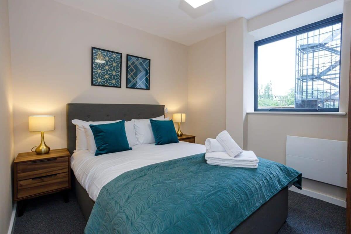 Modern 1 Bedroom Apartment, Manchester Eksteriør bilde